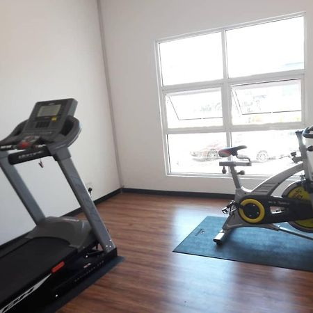 Risqi Apartment 2 Bedroom Wakaf Che Yeh Кота Бару Екстериор снимка
