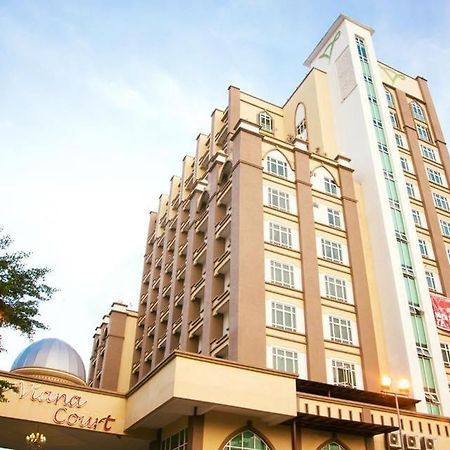 Risqi Apartment 2 Bedroom Wakaf Che Yeh Кота Бару Екстериор снимка