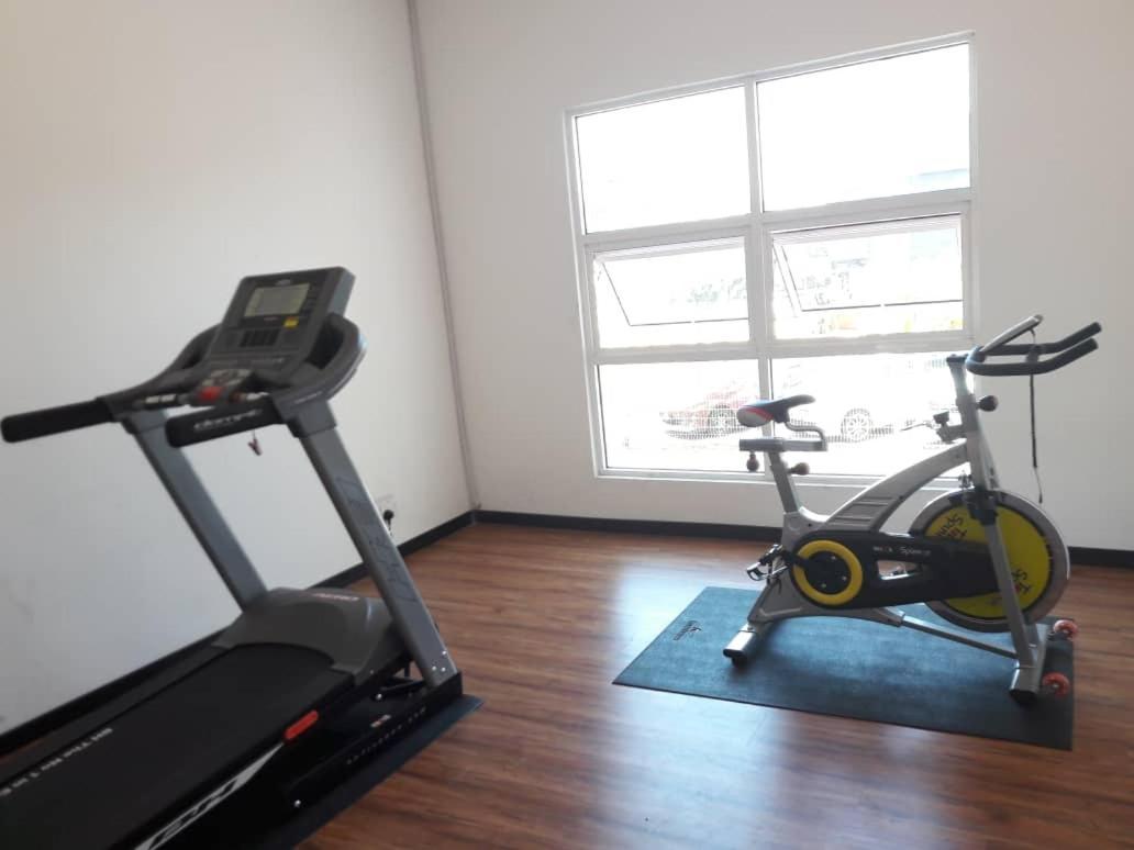 Risqi Apartment 2 Bedroom Wakaf Che Yeh Кота Бару Екстериор снимка