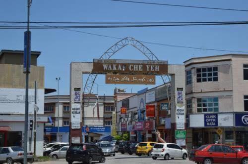 Risqi Apartment 2 Bedroom Wakaf Che Yeh Кота Бару Екстериор снимка